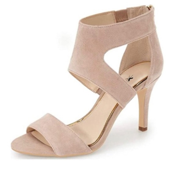 Beige Suede Mid High Heel with Zipper Detail. Size 7. EUC - Picture 2 of 7